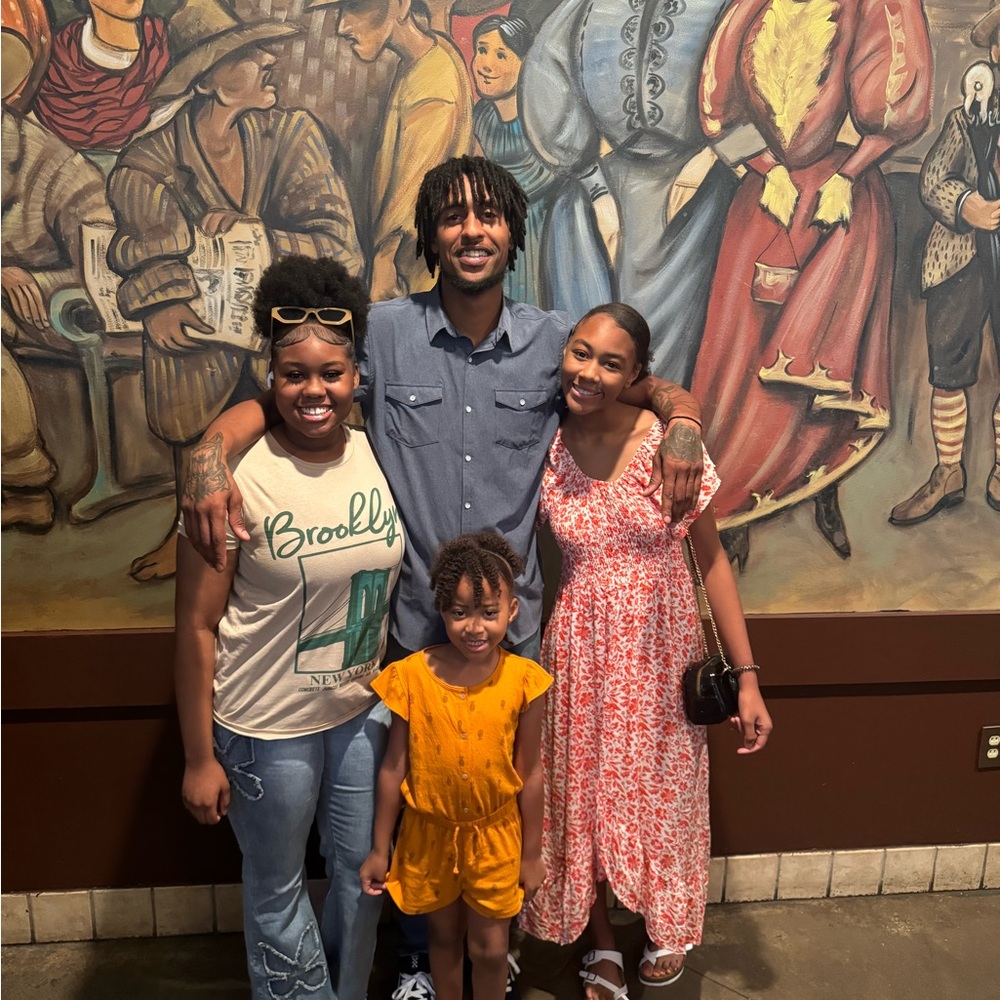 Meet your Posher, Adrion